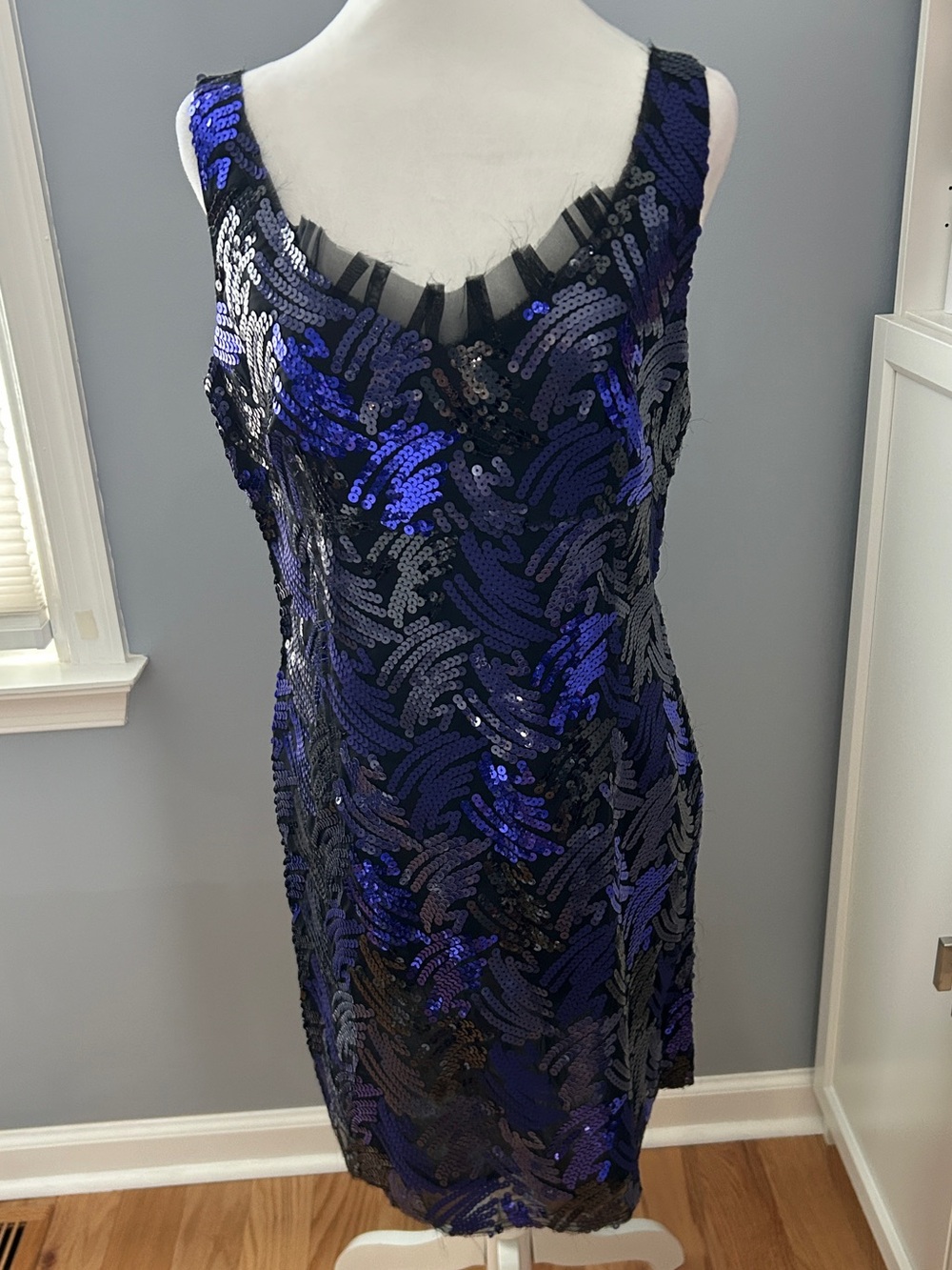 Marc Jacobs Blue Black Purple Sequin Cocktail Dress Size 8 Sleeveless Party Mini